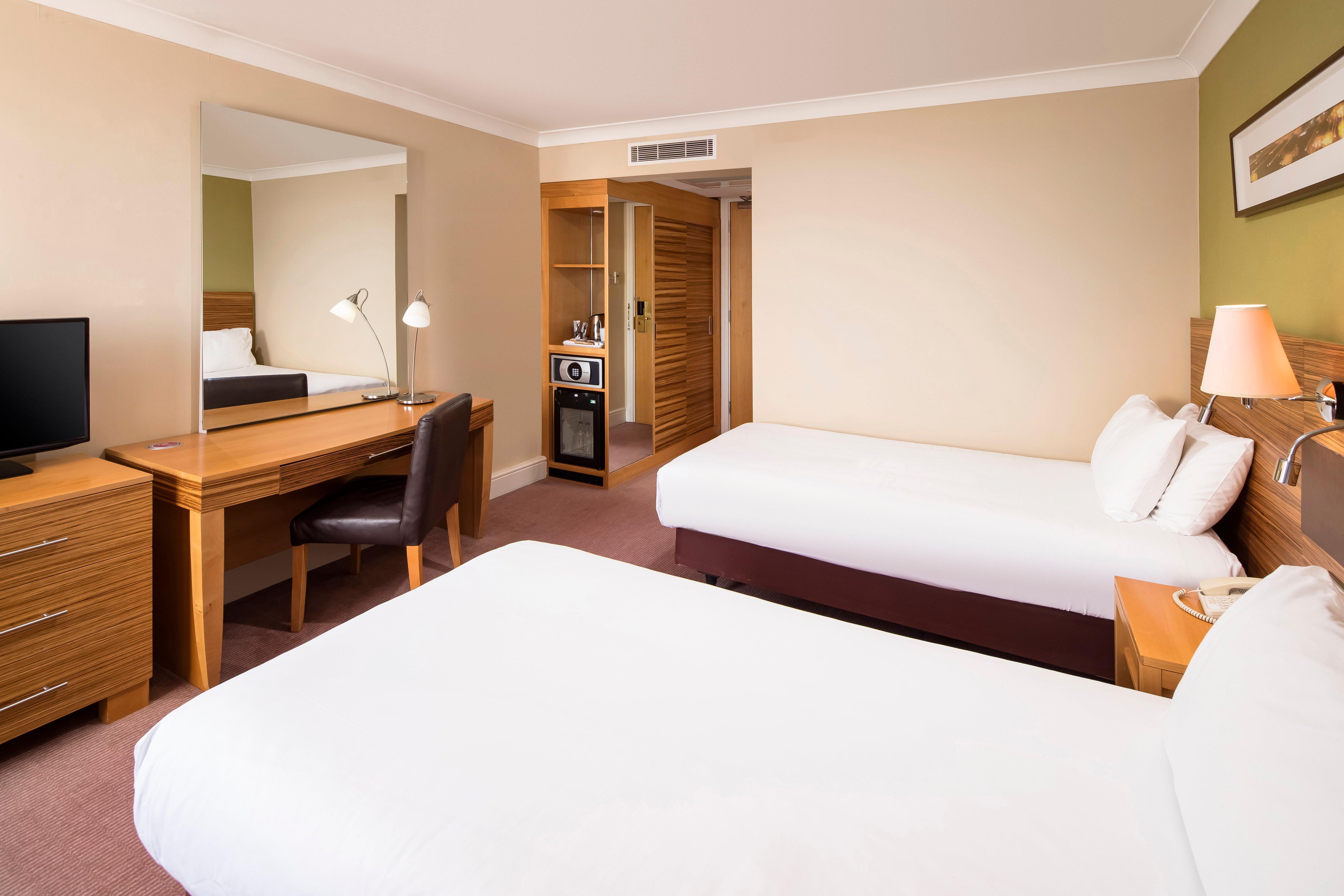 Crowne Plaza Chester By Ihg Exterior foto