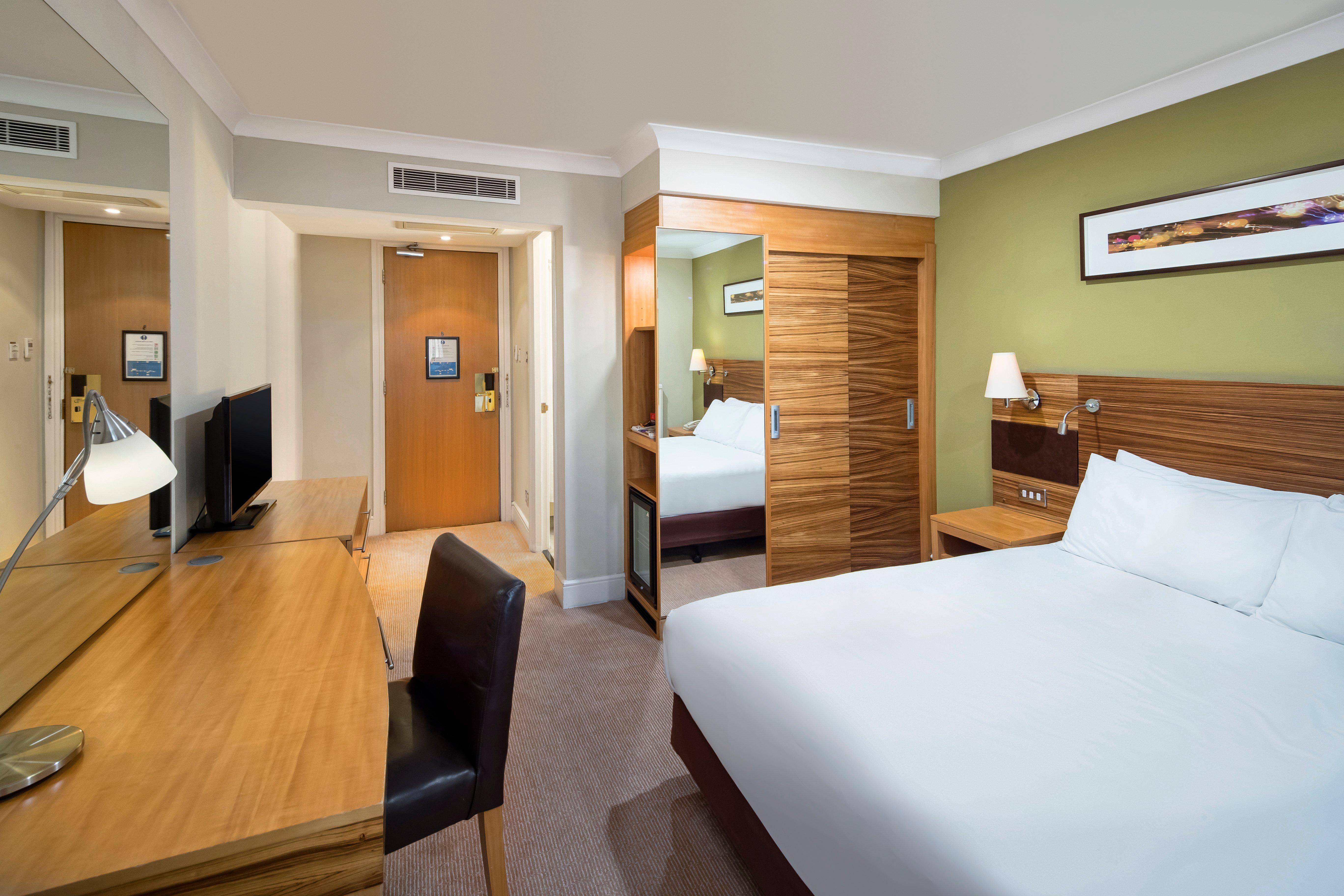 Crowne Plaza Chester By Ihg Exterior foto