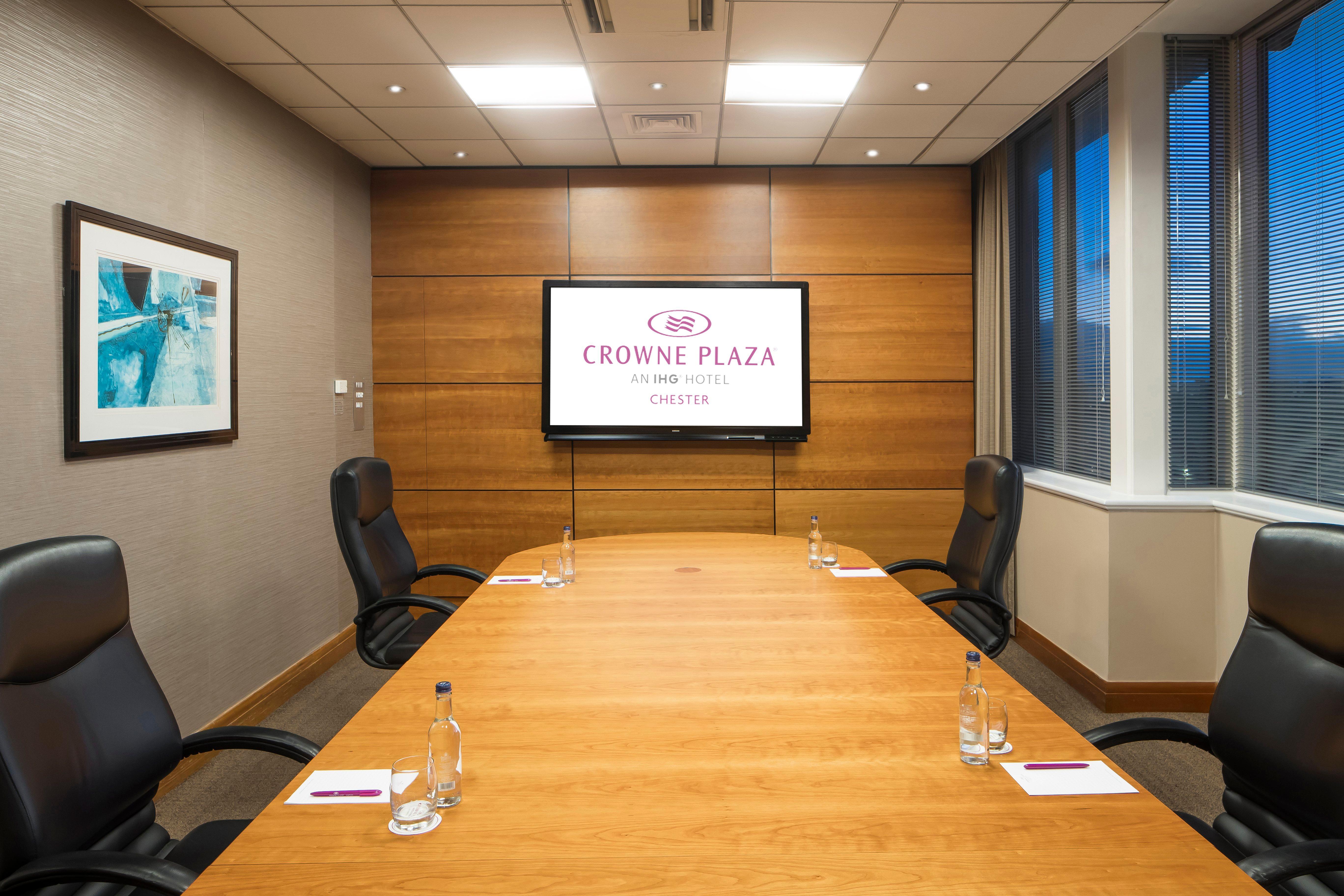Crowne Plaza Chester By Ihg Exterior foto