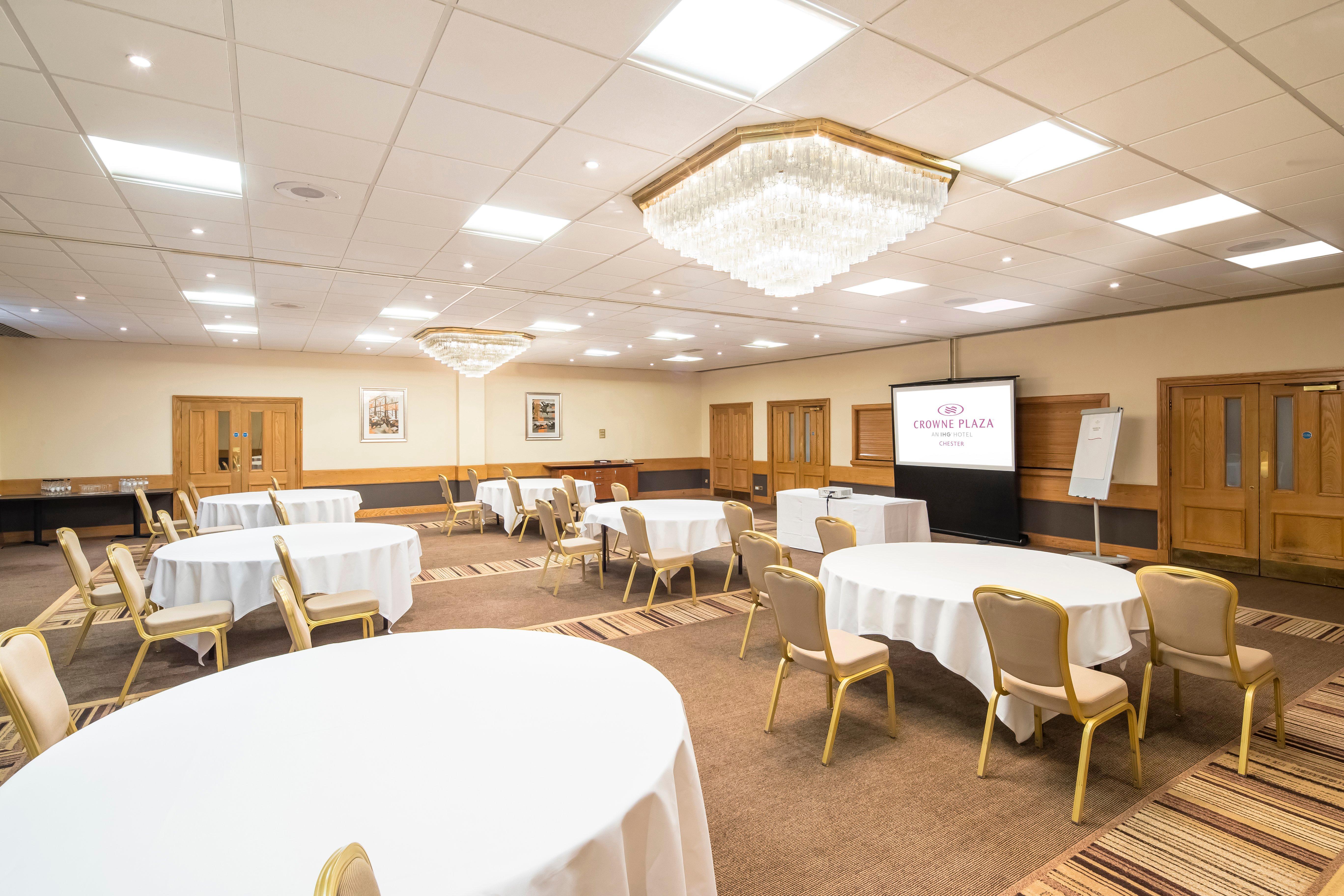 Crowne Plaza Chester By Ihg Exterior foto